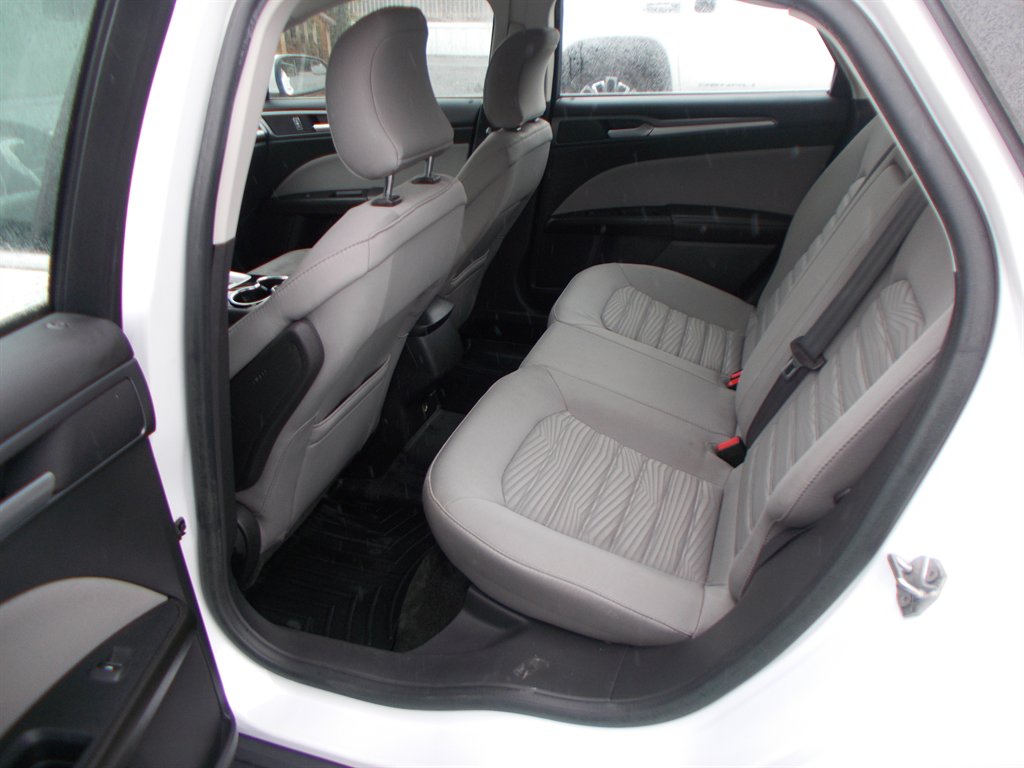 2016 Ford Fusion - $10,500
