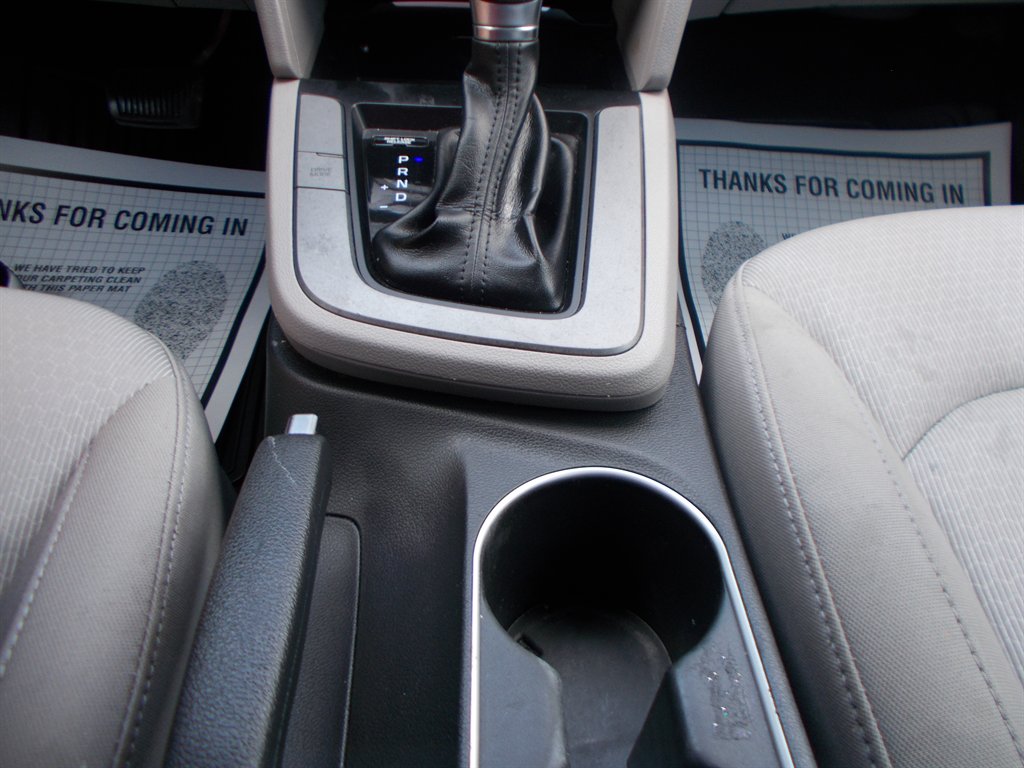 2017 Hyundai Elantra - $8,500
