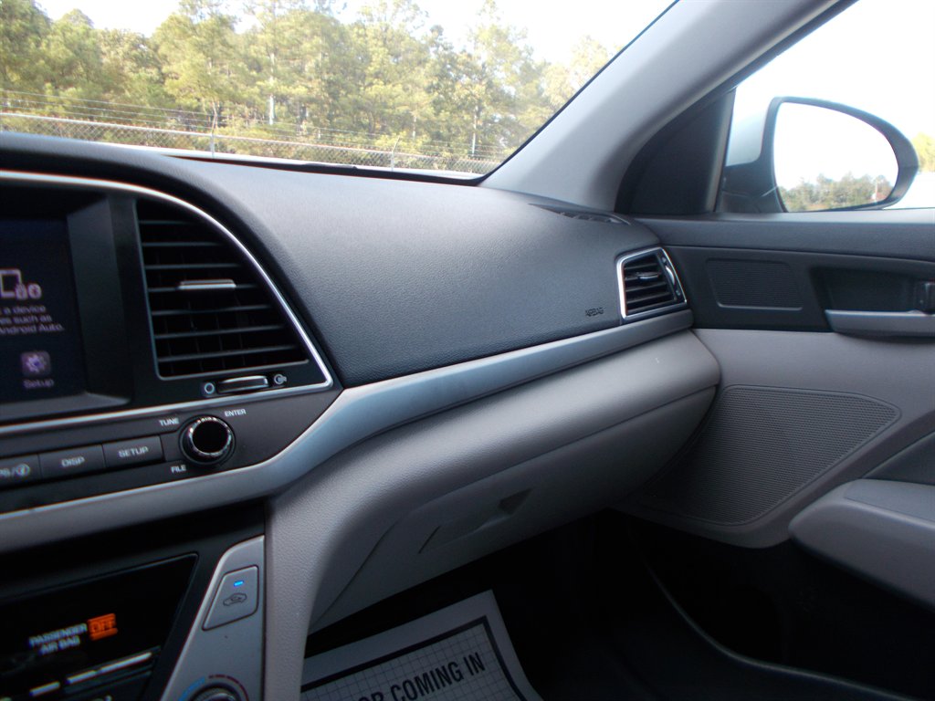 2017 Hyundai Elantra - $8,500