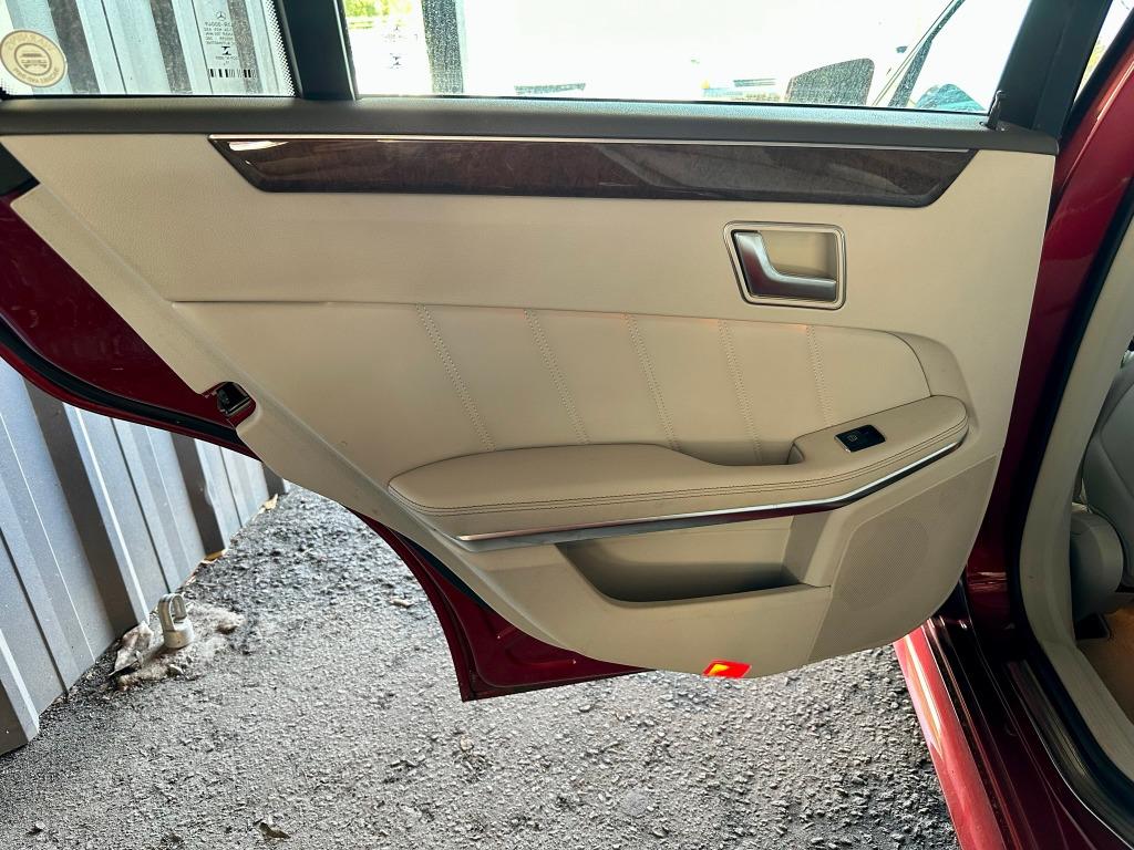 2014 Mercedes-Benz E-Class E550 4MATIC photo