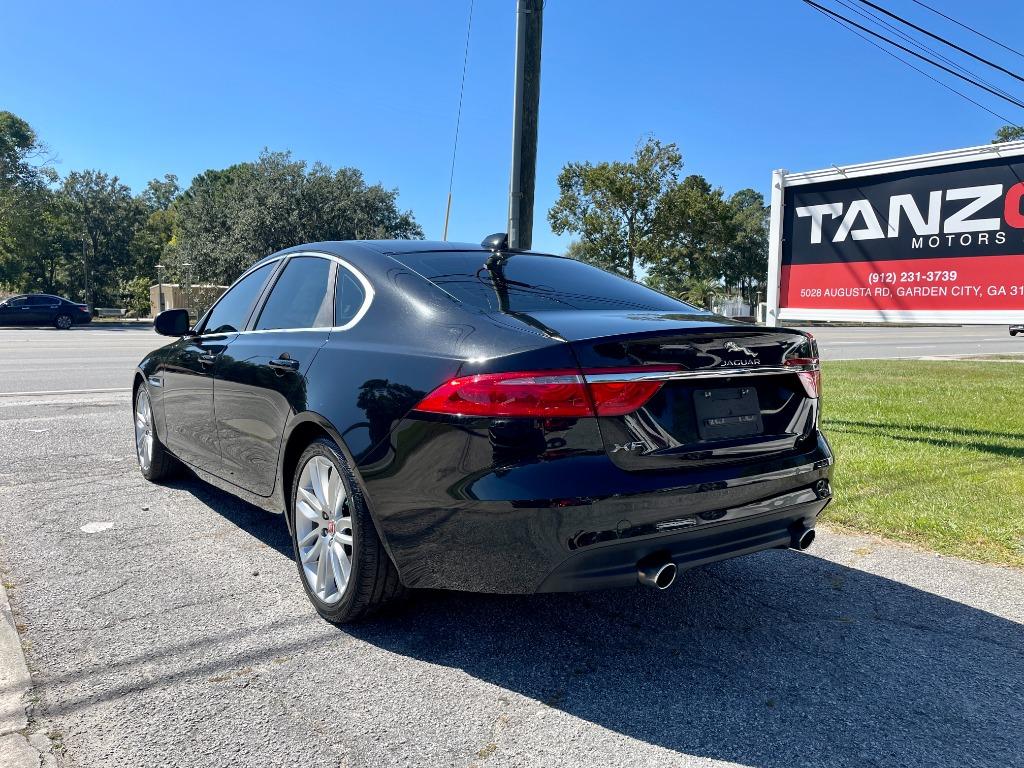 2017 Jaguar XF 35t Prestige photo