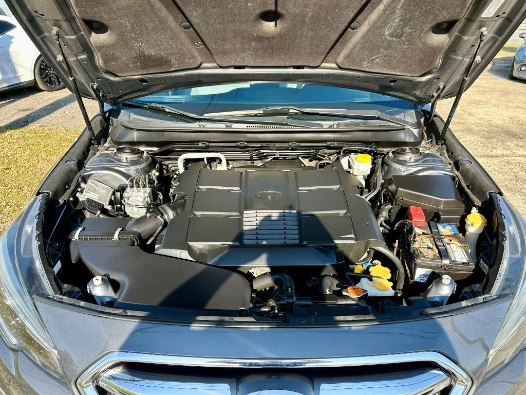 2018 Subaru Outback 3.6r Limited photo