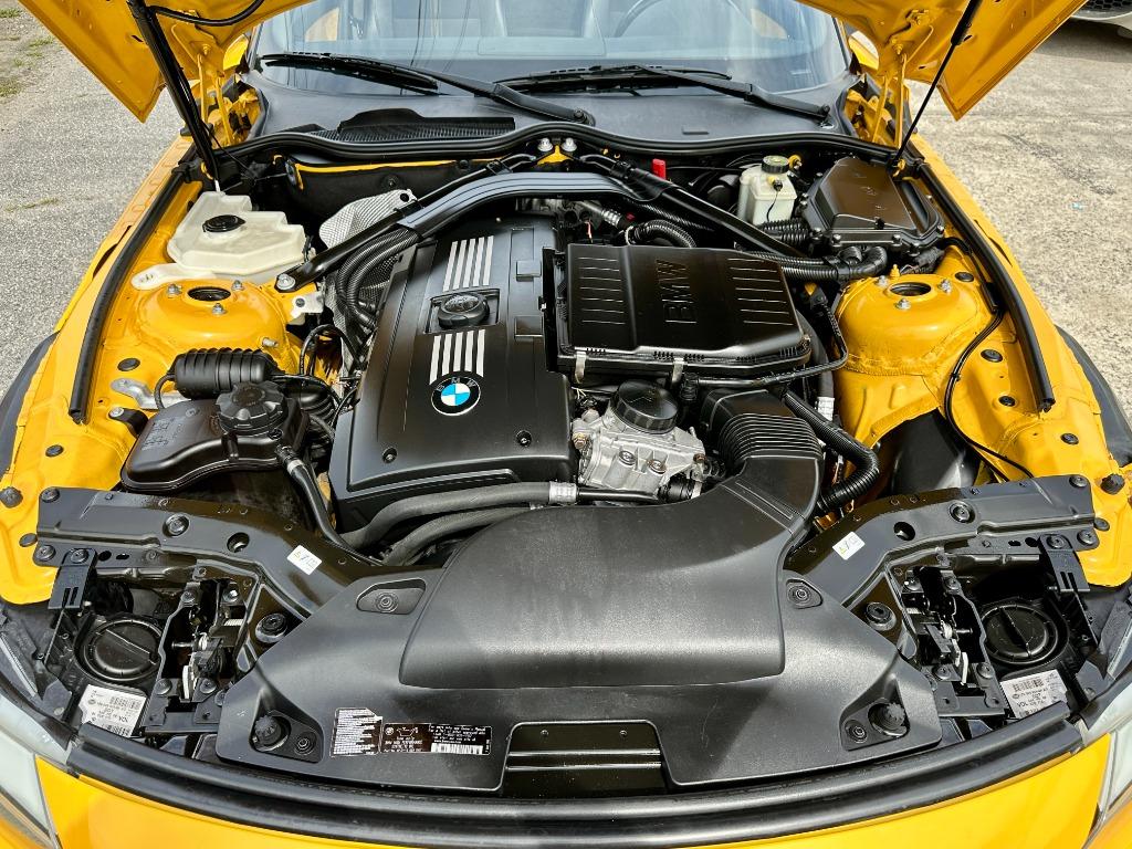 2011 BMW Z4 sDrive35is photo