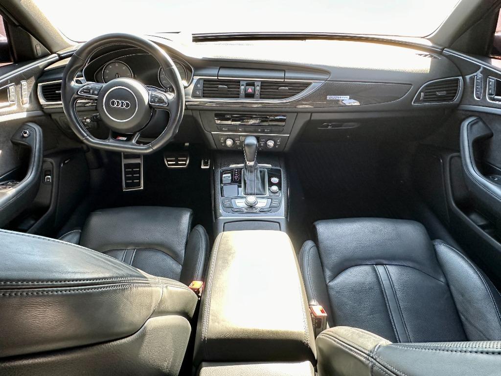 2016 Audi S6 Prestige photo