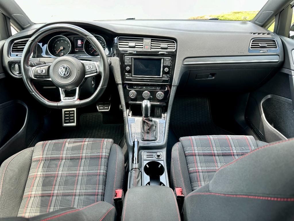 2021 Volkswagen Golf - $25,500