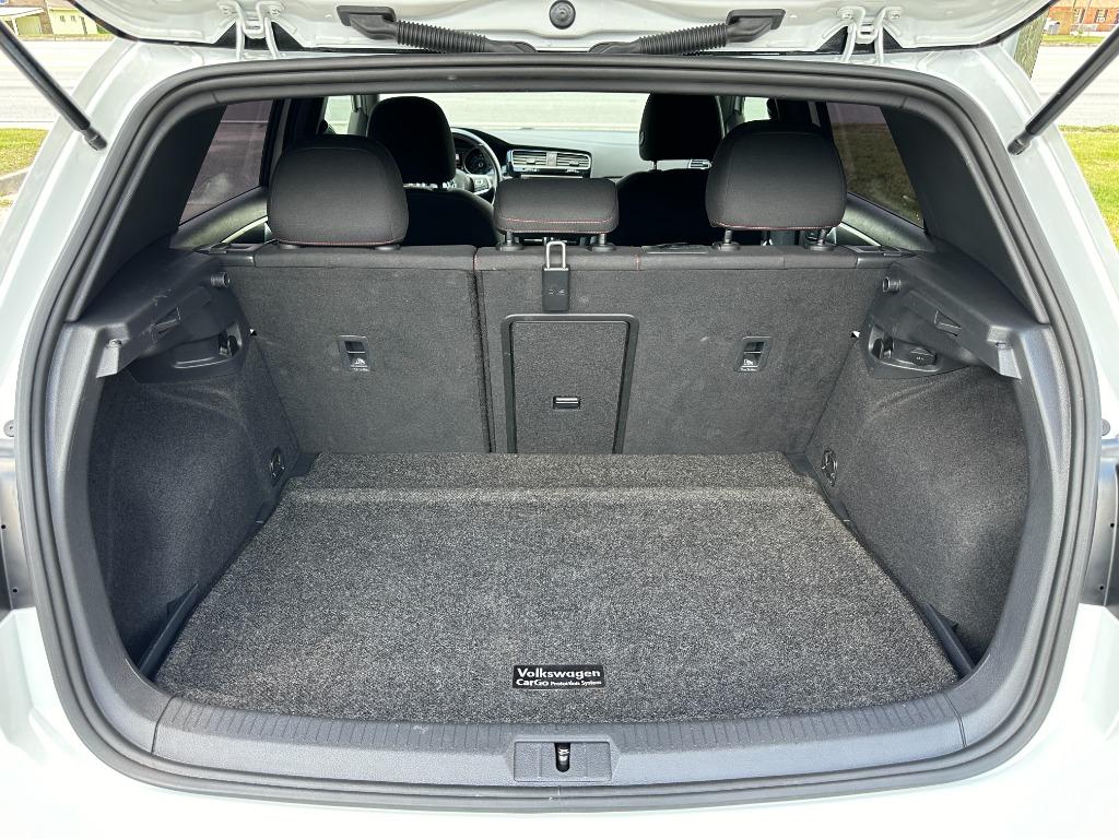 2021 Volkswagen Golf - $25,500