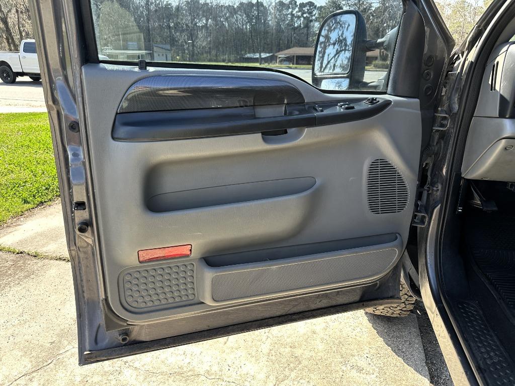 2004 Ford RSX XL photo