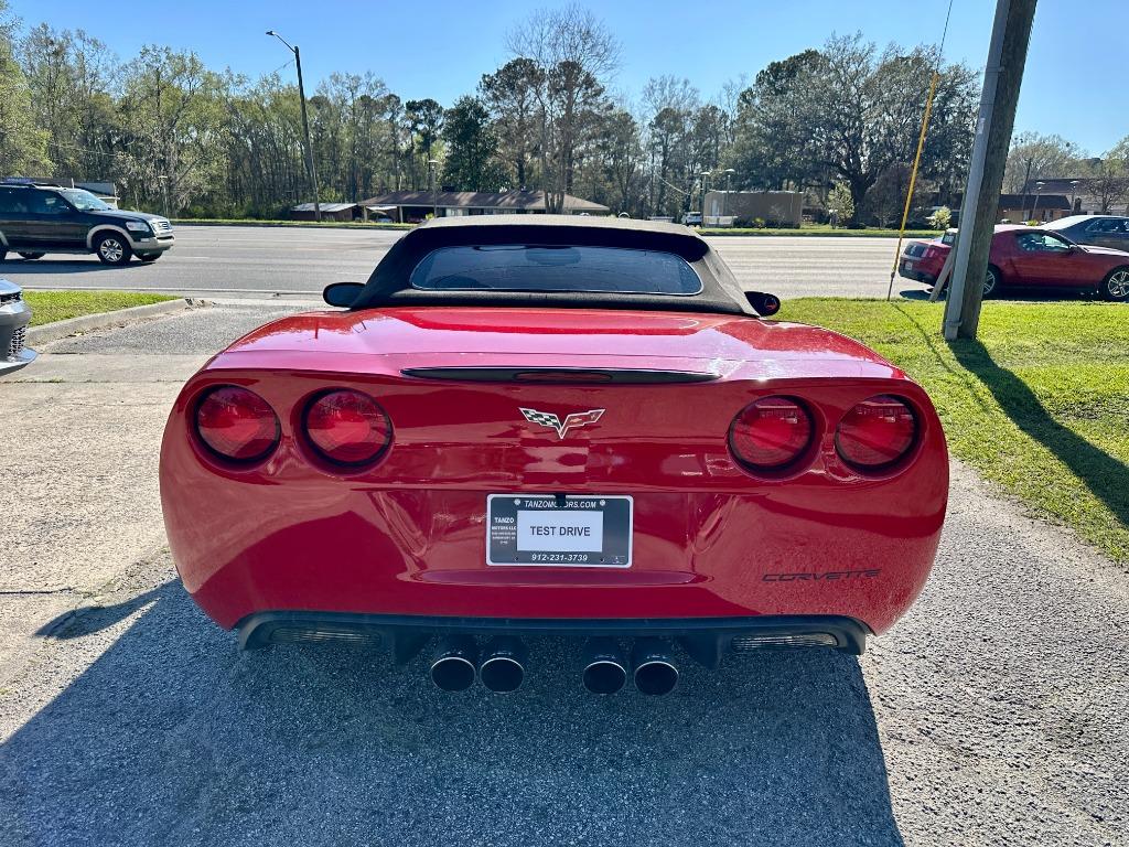 2005 Chevrolet Corvette photo