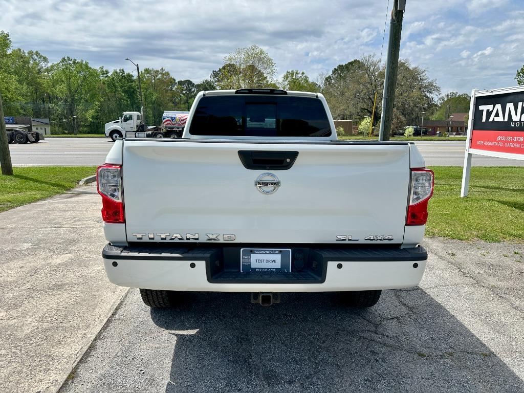 2017 Nissan Titan XD SL photo