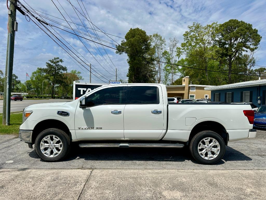 2017 Nissan Titan XD SL photo