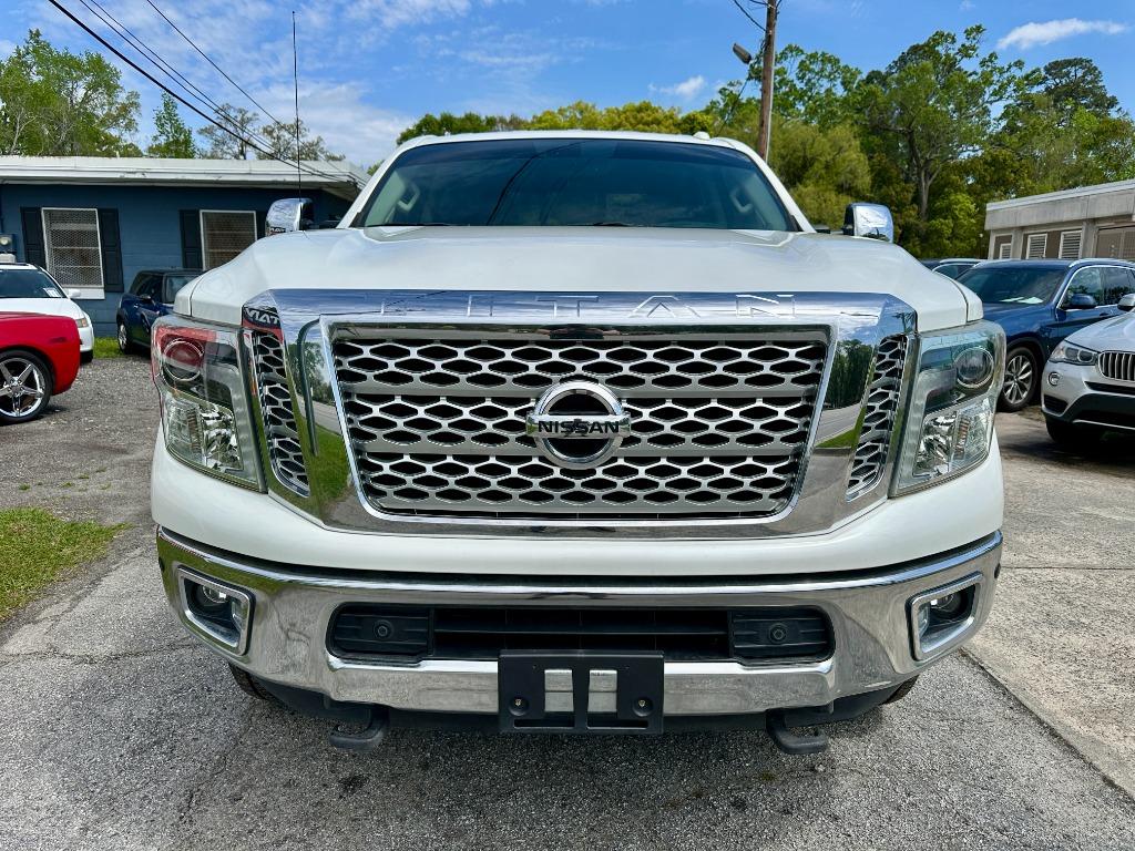 2017 Nissan Titan XD SL photo