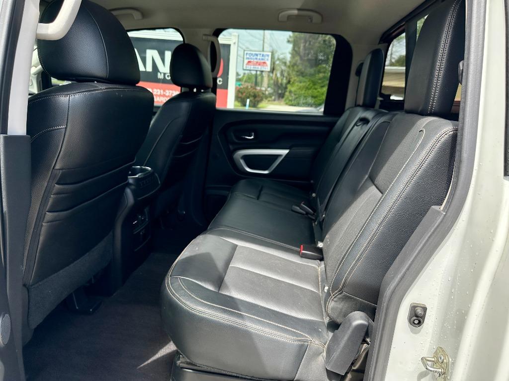 2017 Nissan Titan XD SL photo