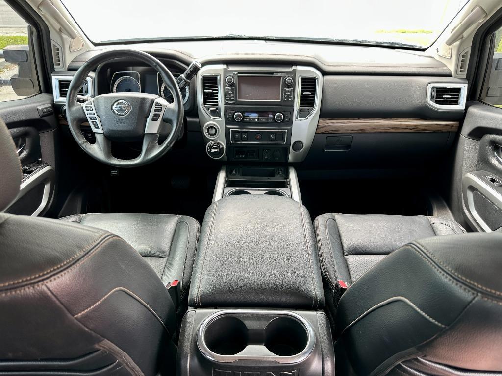 2017 Nissan Titan XD SL photo