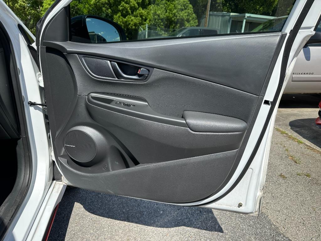2023 Hyundai Kona - $24,000
