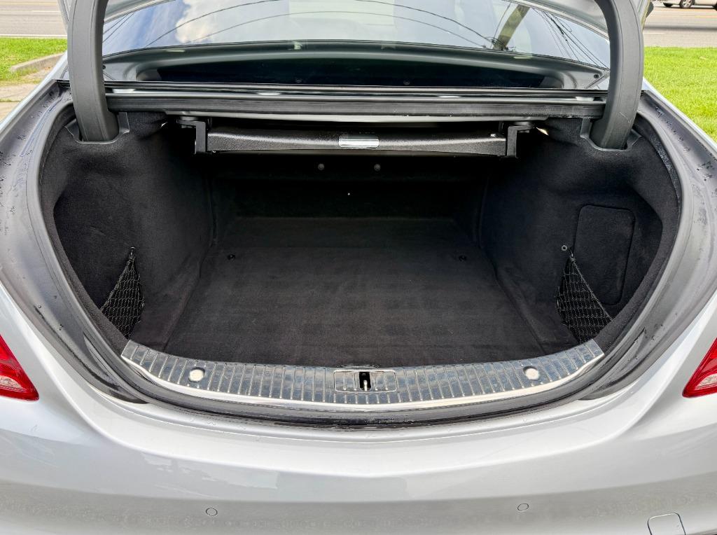 2014 Mercedes-Benz S-class - $18,500