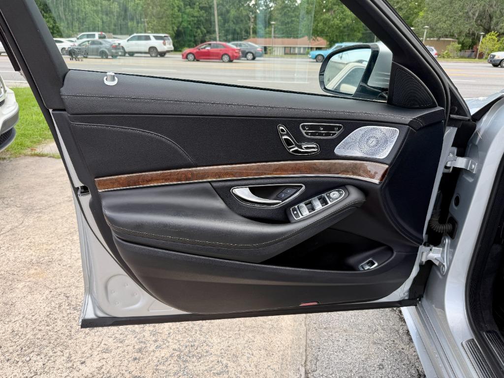 2014 Mercedes-Benz S-class - $18,500