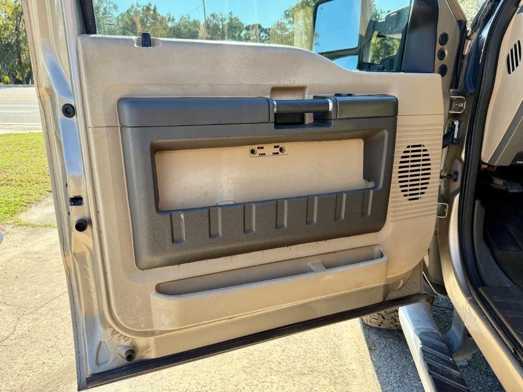2012 Ford F-350 Super Duty - $17,500