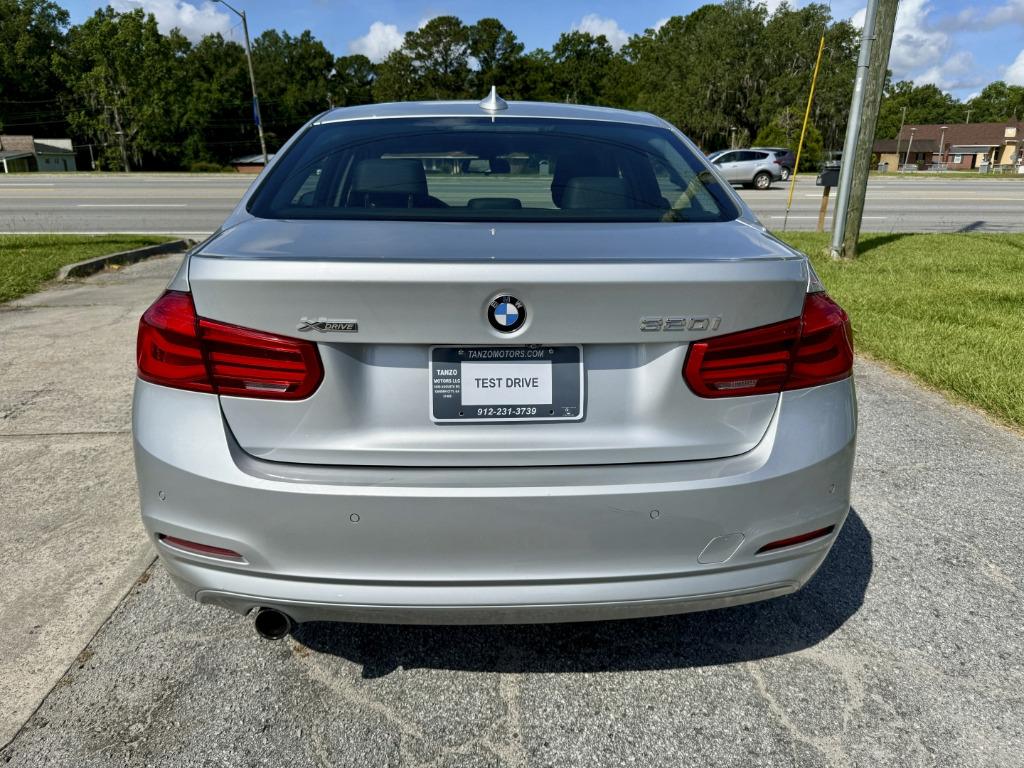 2018 BMW 320i - $10,000