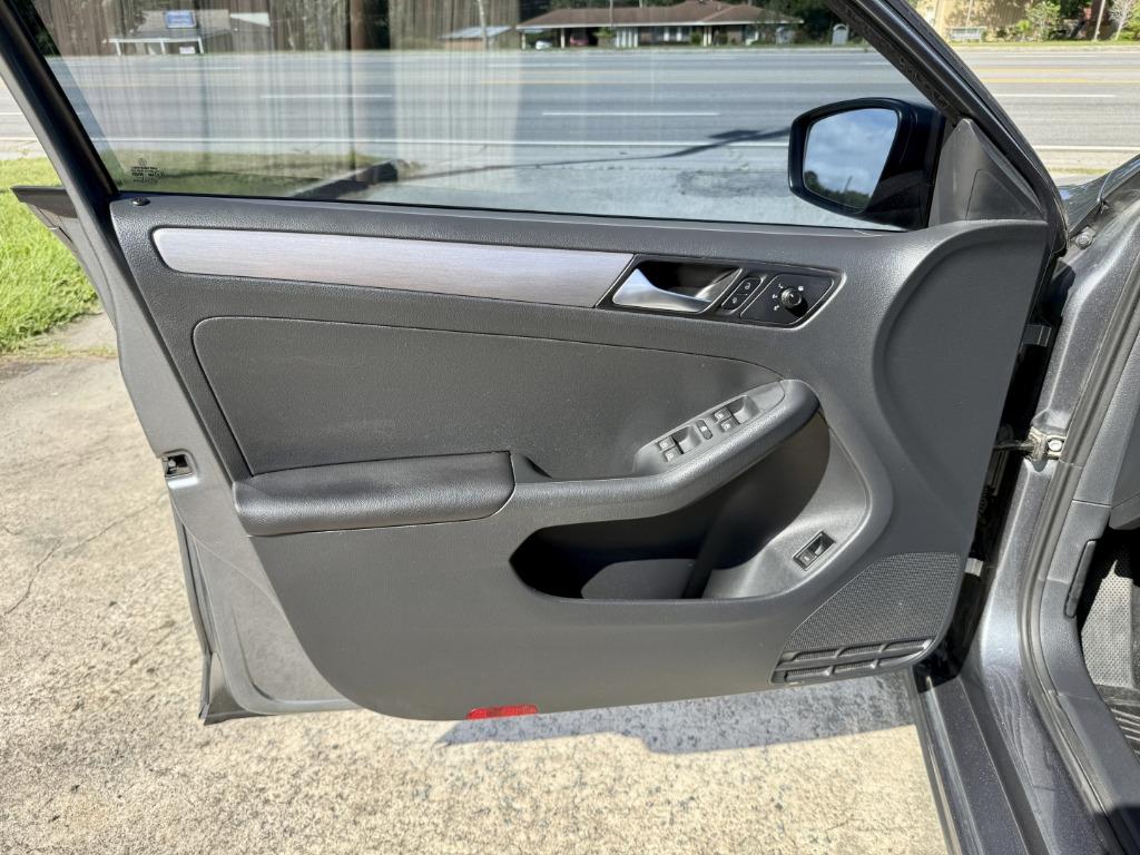 2015 Volkswagen Jetta - $6,500
