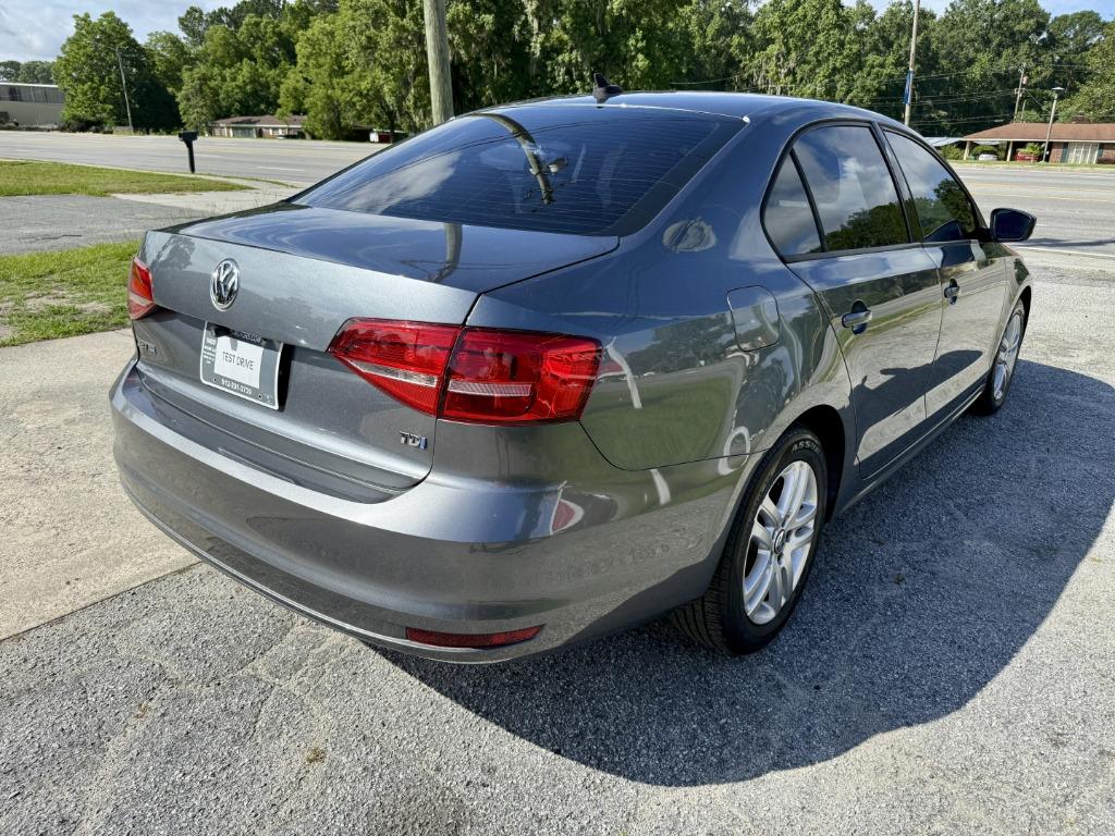 2015 Volkswagen Jetta - $6,500