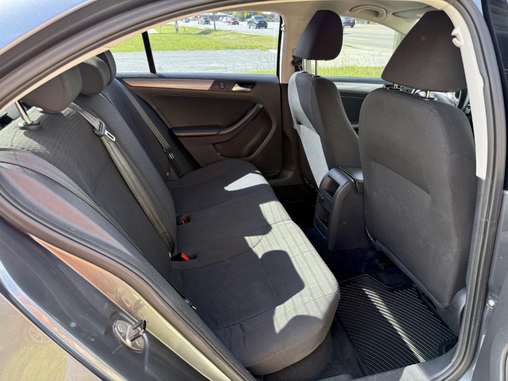 2015 Volkswagen Jetta - $6,500