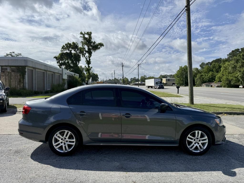 2015 Volkswagen Jetta - $6,500