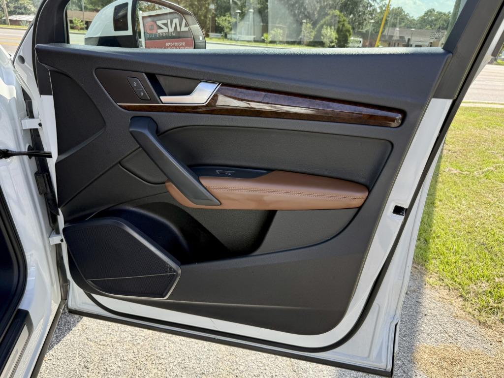 2019 Audi Q5 - $18,000