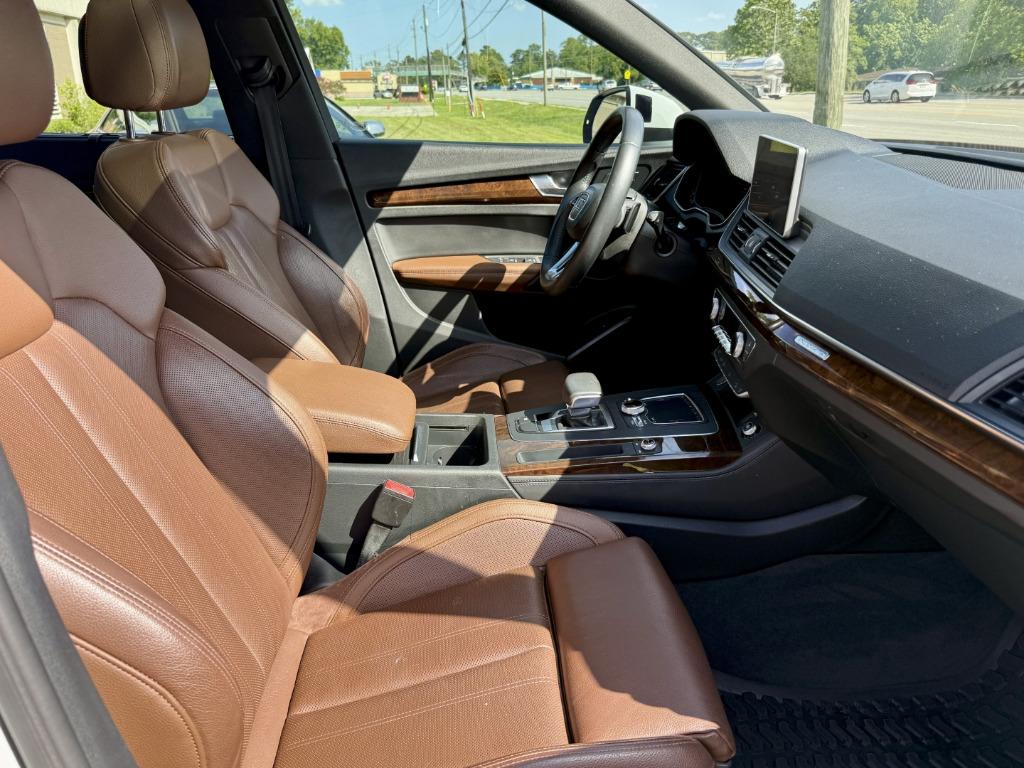 2019 Audi Q5 - $18,000