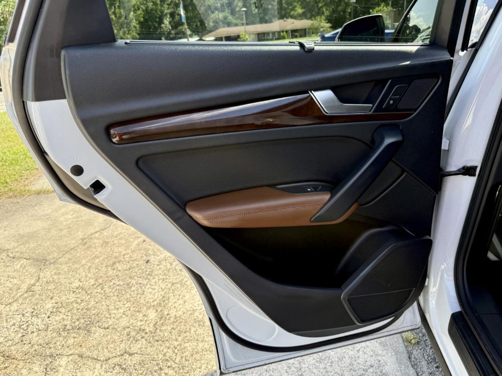 2019 Audi Q5 - $18,000