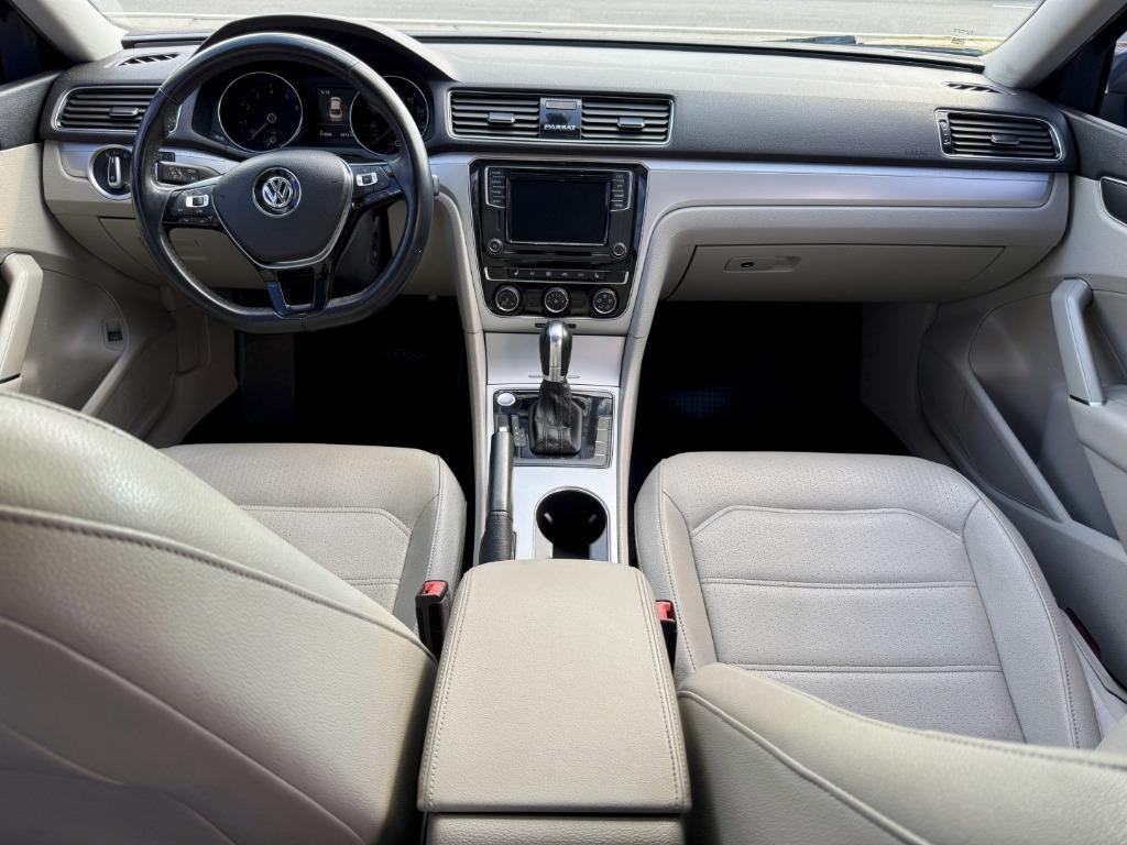 2019 Volkswagen Passat - $10,500