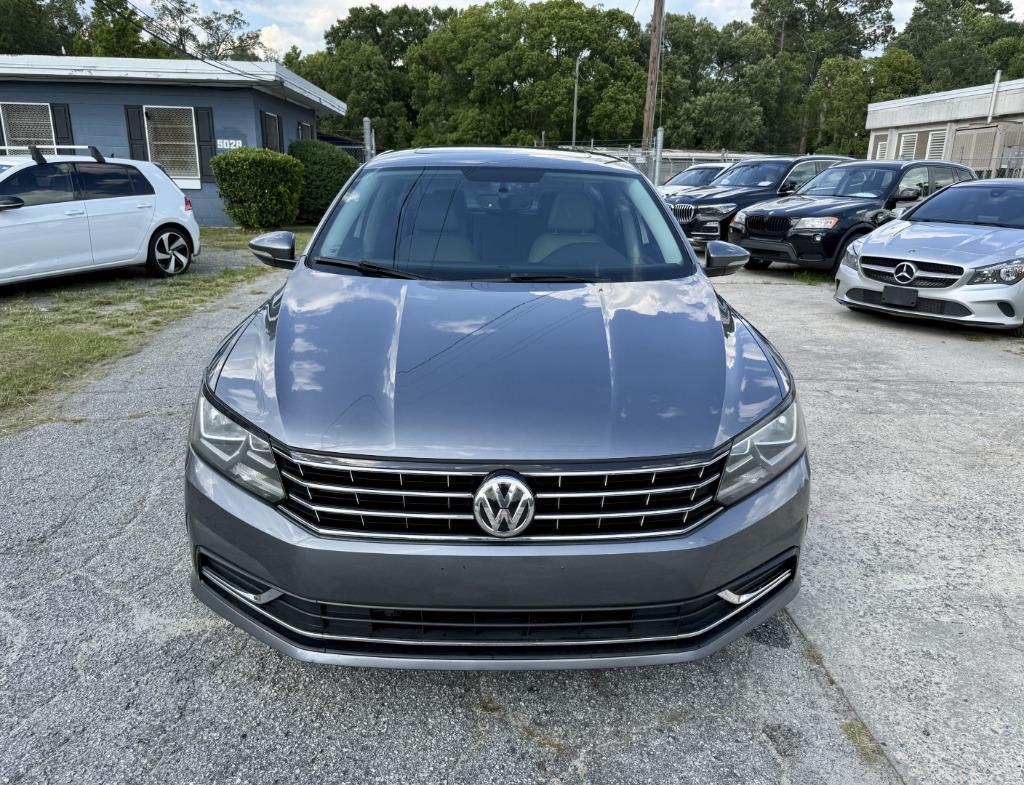 2019 Volkswagen Passat - $10,500