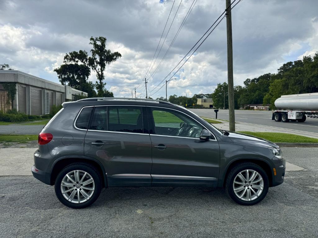 2014 Volkswagen Tiguan - $9,000
