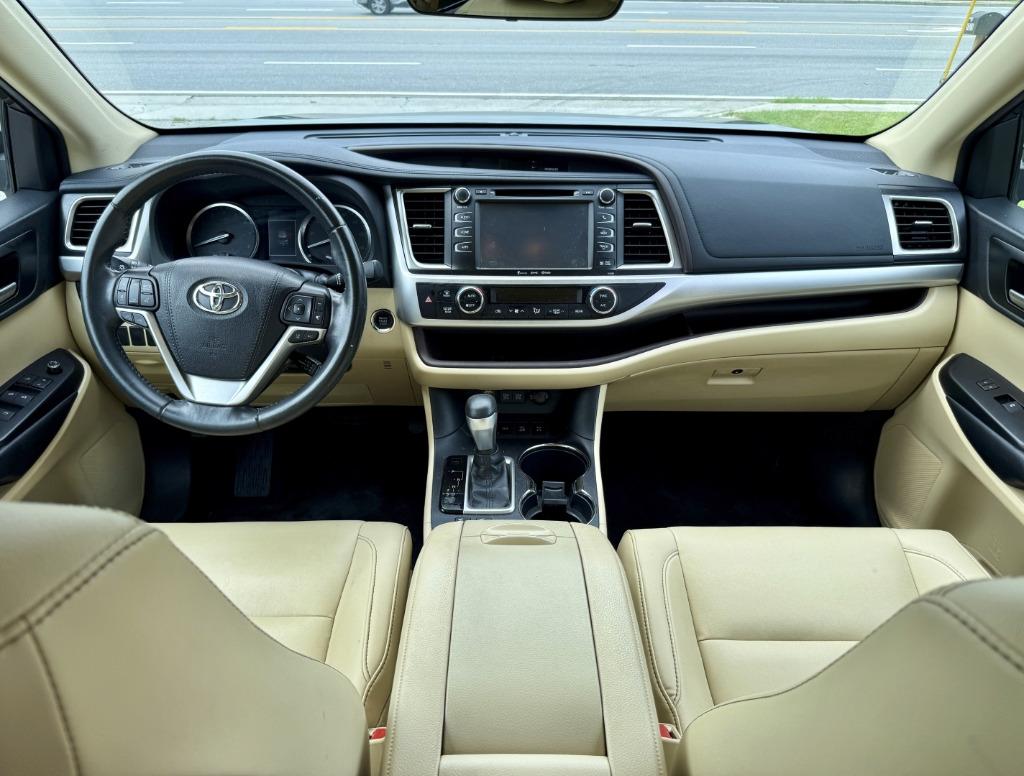 2019 Toyota Highlander - $26,000