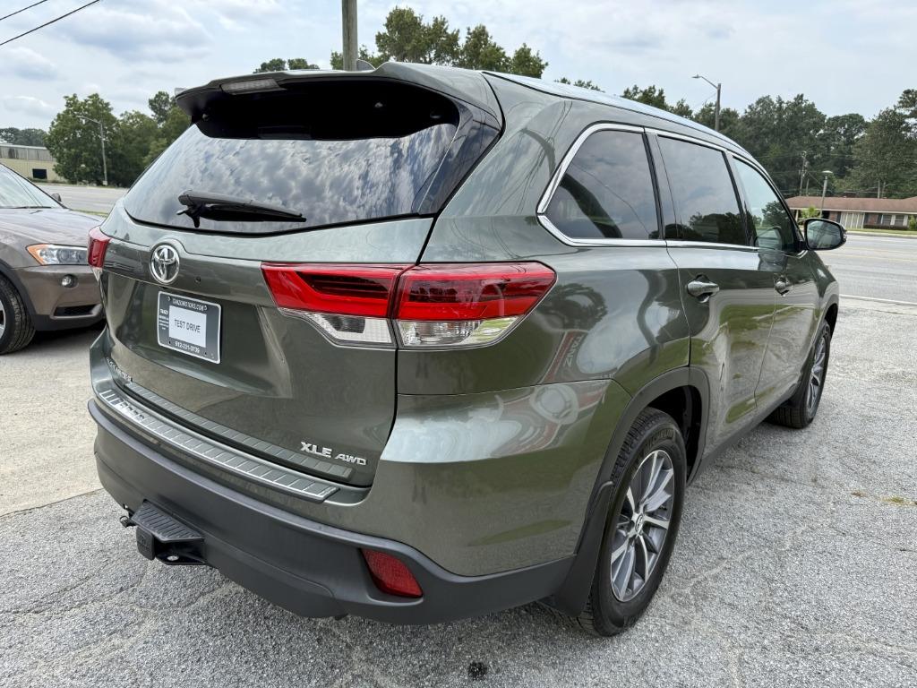 2019 Toyota Highlander - $26,000