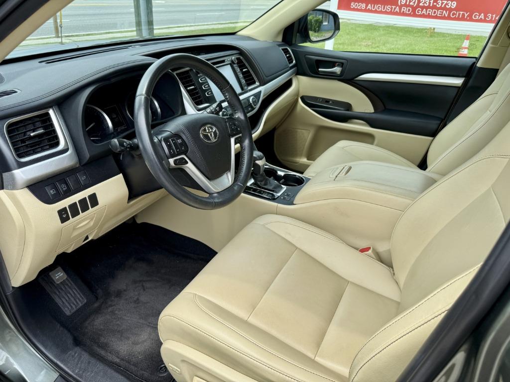 2019 Toyota Highlander - $26,000