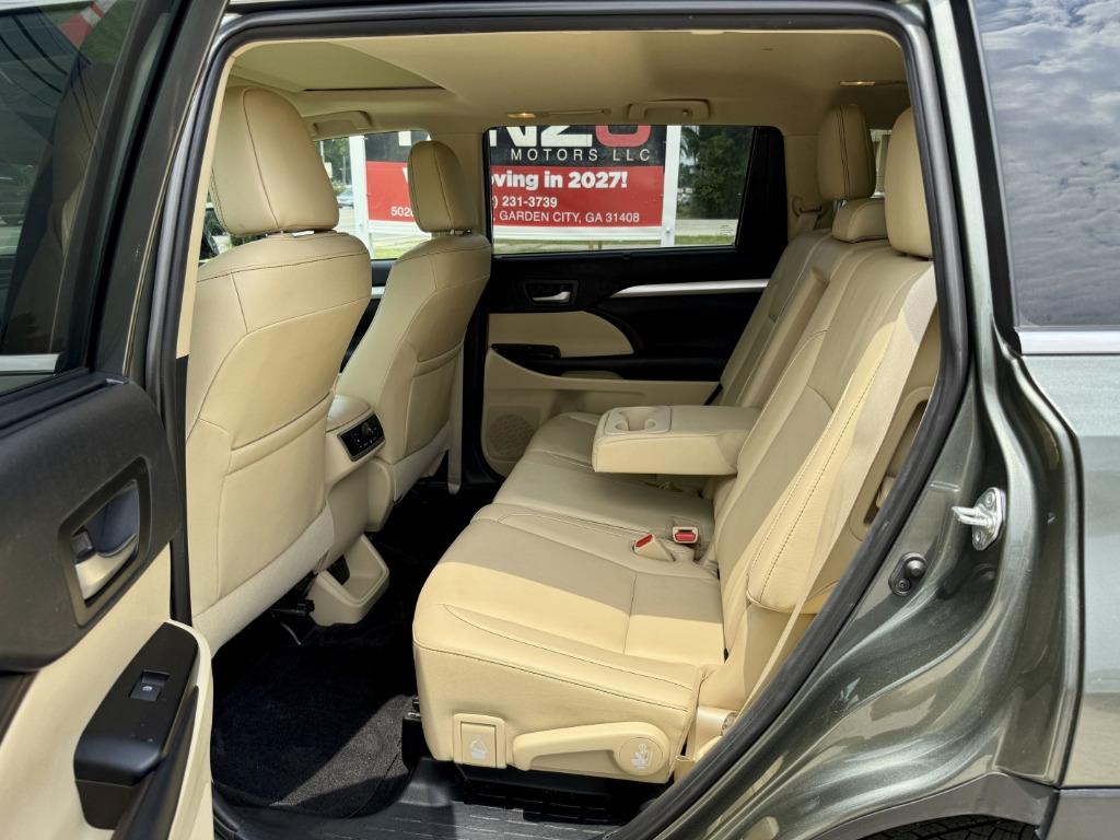 2019 Toyota Highlander - $26,000