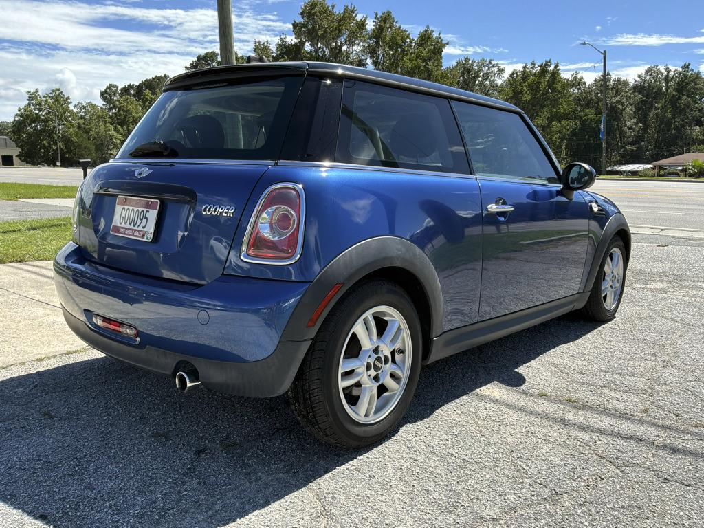 2013 MINI Hardtop - $6,000