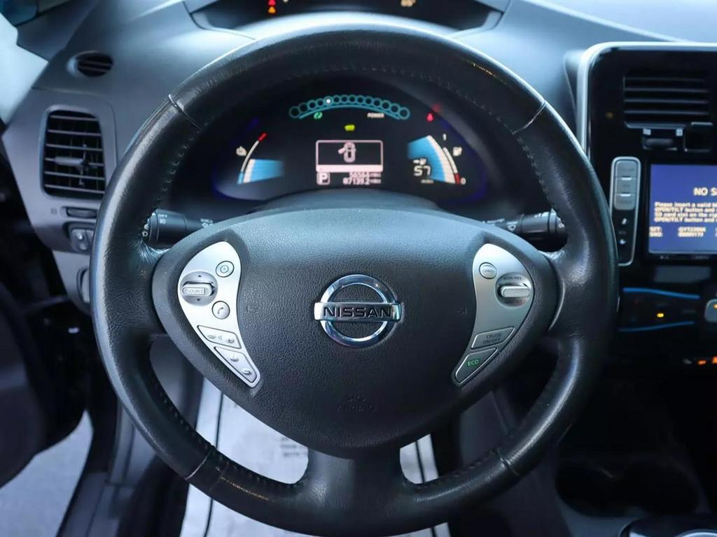 2014 Nissan LEAF S photo