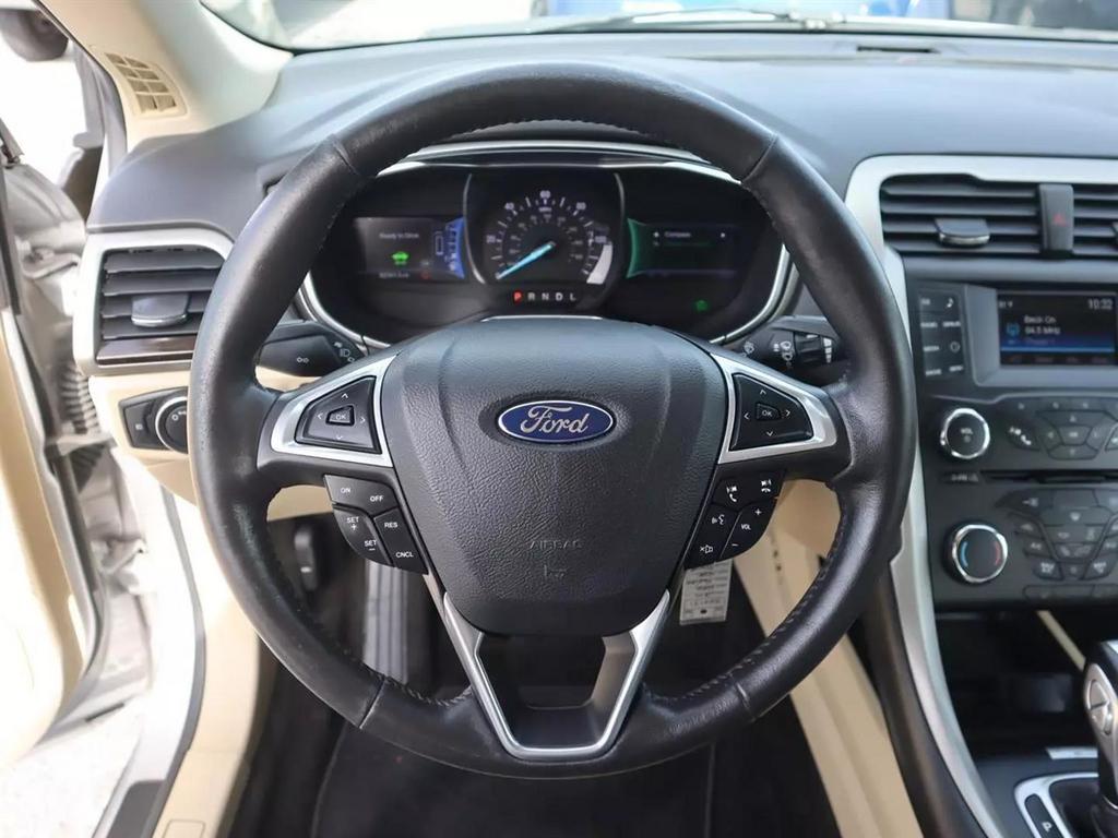 2014 Ford Fusion Hybrid SE photo