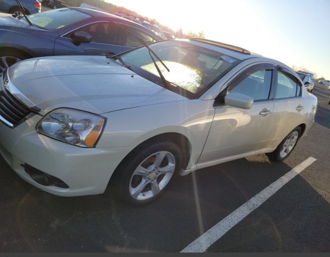 2009 Mitsubishi Galant ES photo
