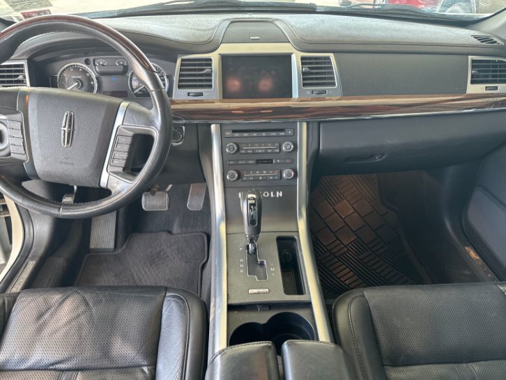 2009 Lincoln MKS photo
