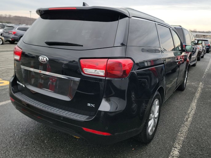 2016 Kia Sedona - $8,995
