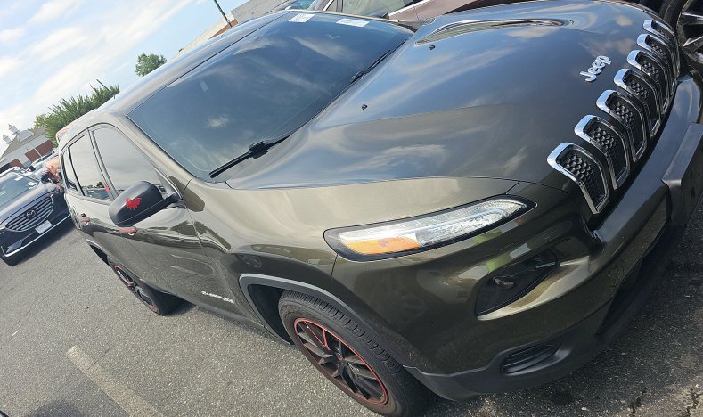 2015 Jeep Cherokee - $7,765