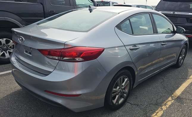 2017 Hyundai Elantra - $7,195