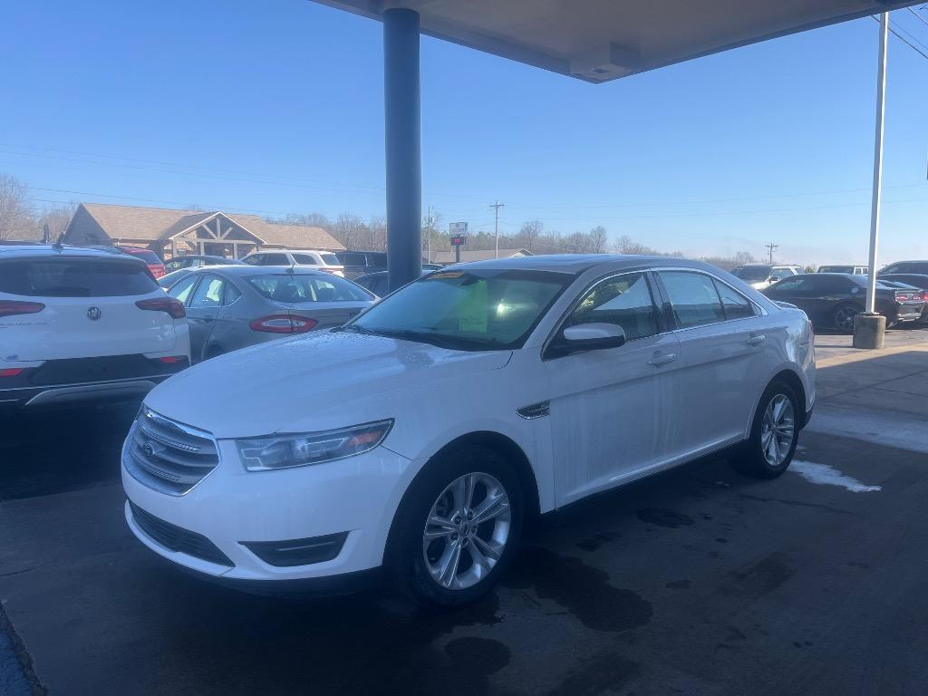 2016 Ford Taurus
