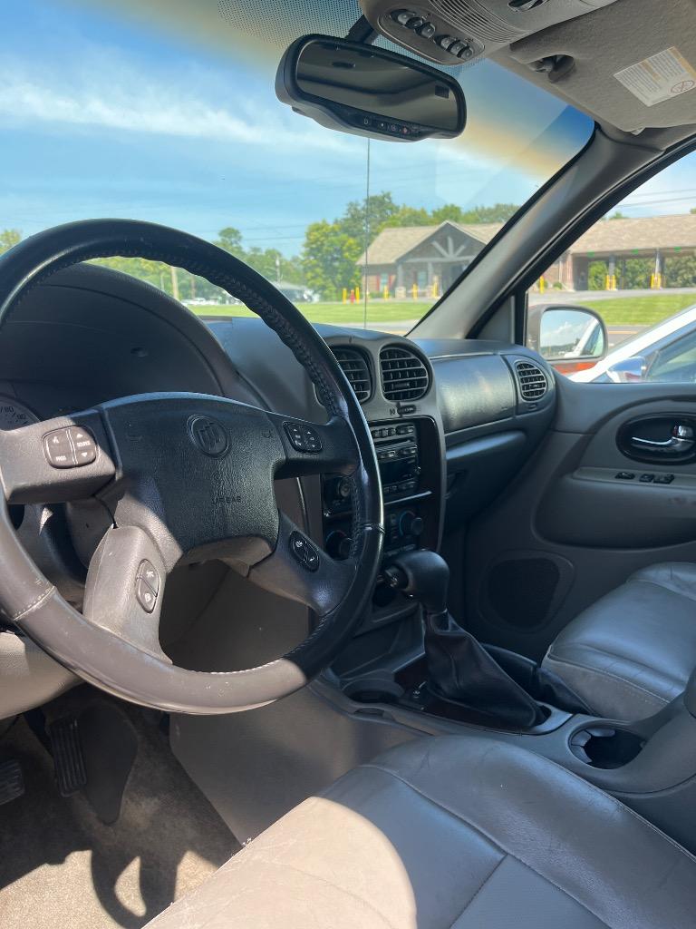 2004 Buick Rainier