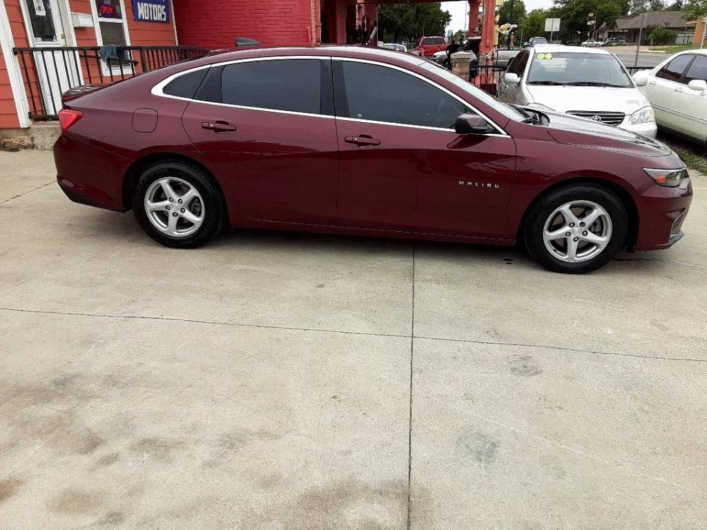 2016 Chevrolet Malibu LS photo