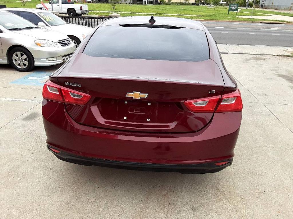 2016 Chevrolet Malibu LS photo