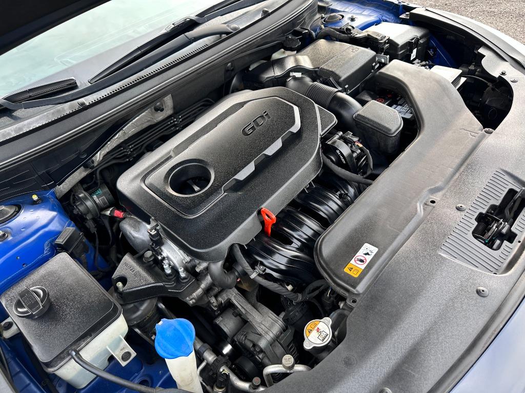 2015 Hyundai Sonata - $9,800