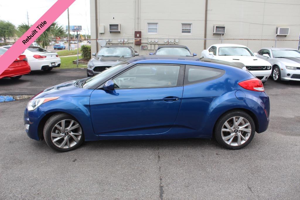 2017 Hyundai Veloster photo